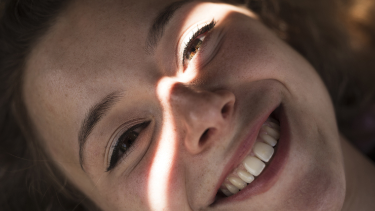 Diastema dentale: cos’è, cause principali e come si può correggere